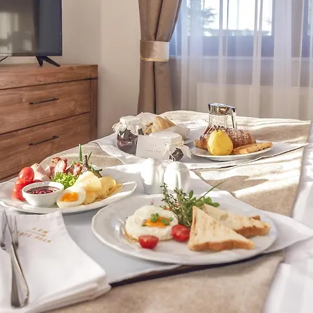 Dom Zlote Pola Hotel *